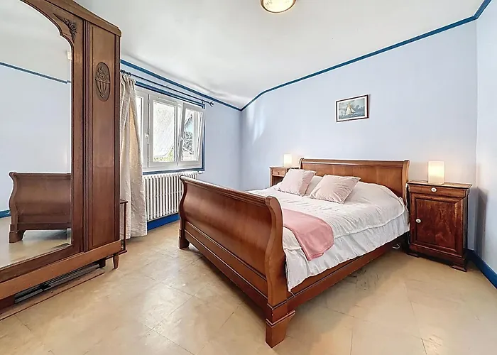 Les Volets Bleus By Interhome بيت للعطل سانت ميشيل تشيف تشيف