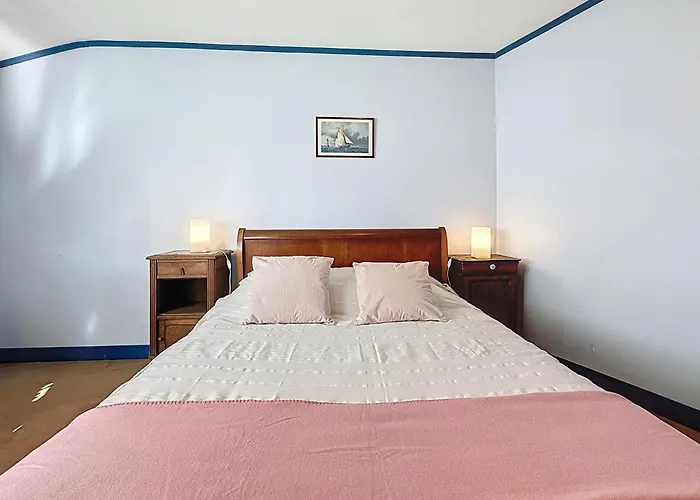 Les Volets Bleus By Interhome بيت للعطل سانت ميشيل تشيف تشيف