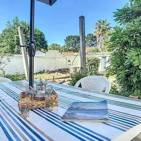 Les Volets Bleus By Interhome Tatil Evi *