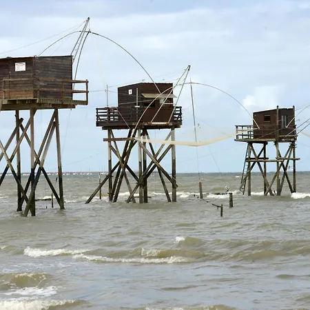 Les Volets Bleus By Interhome Tatil Evi *