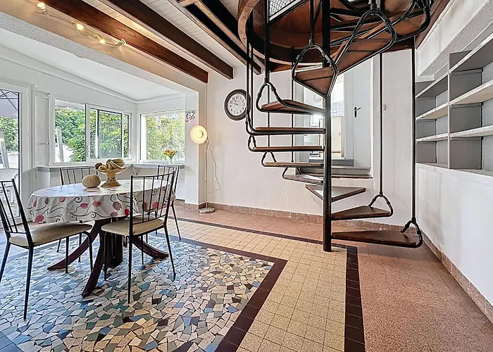 Les Volets Bleus By Interhome *