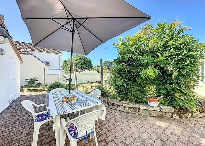 Les Volets Bleus By Interhome Prázdninový dům